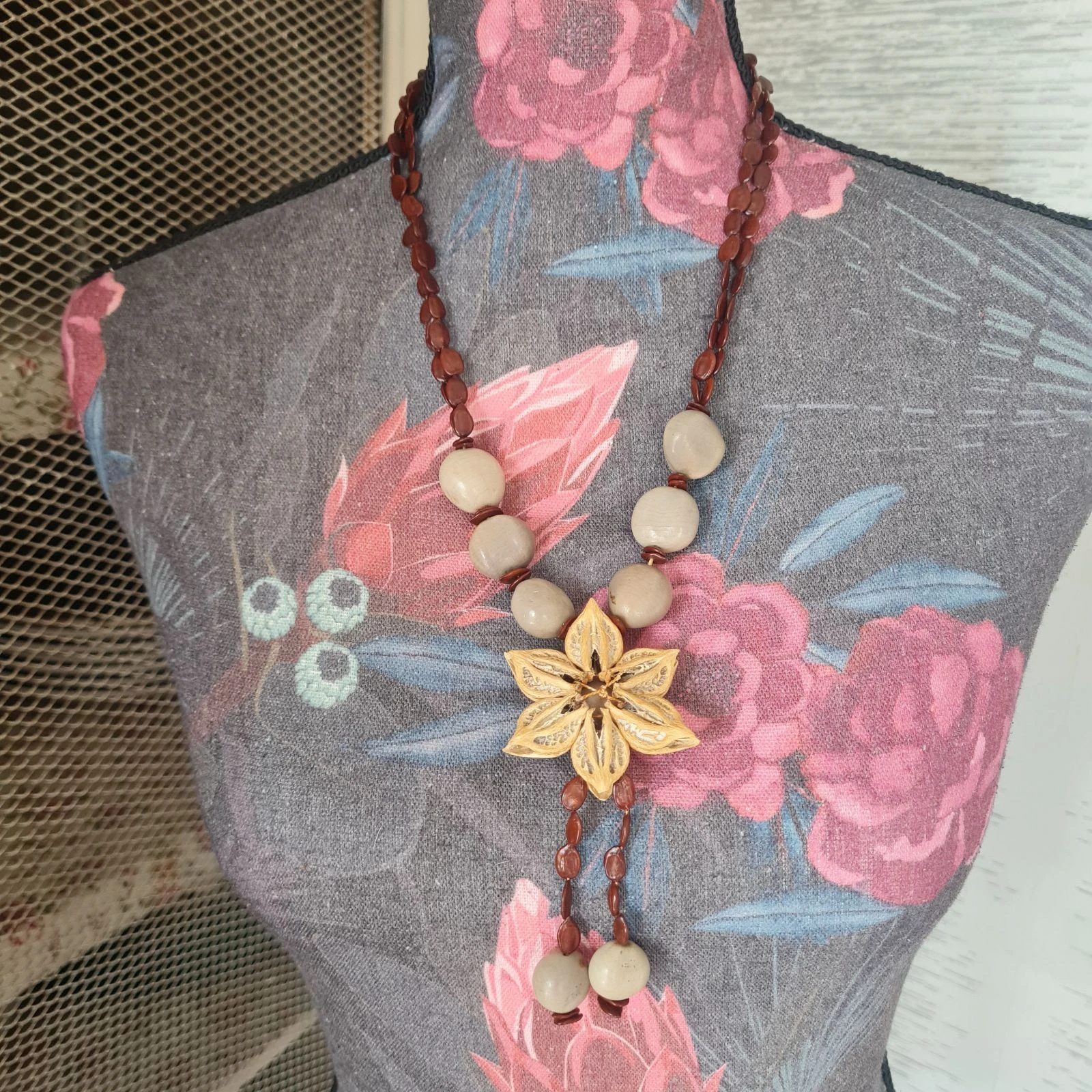 Beau collier africain 